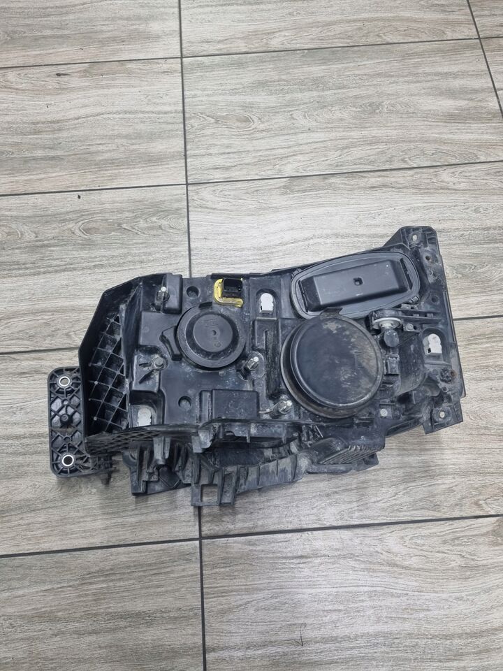 RENAULT LAMPA PRAWA REFLEKTOR RENAULT GAMA T RANGE ORYGINAŁ - Koplamp voor Vrachtwagen: afbeelding 4 RENAULT LAMPA PRAWA REFLEKTOR RENAULT GAMA T RANGE ORYGINAŁ - Koplamp voor Vrachtwagen: afbeelding 4