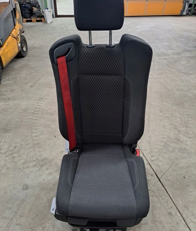 Renault SIEDZENIE PASAŻERA Renault RANGE GAMA T C K - Zitplaats voor Vrachtwagen: afbeelding 3 Renault SIEDZENIE PASAŻERA Renault RANGE GAMA T C K - Zitplaats voor Vrachtwagen: afbeelding 3