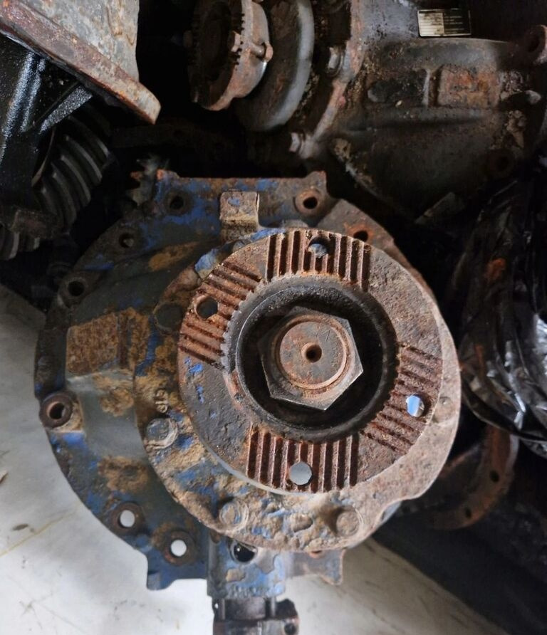 Renault WKŁAD MOSTU DYFER GŁÓWKA MOSTU MIDLUM VOLVO FL 37/9 Renault - Differentieel voor Vrachtwagen: afbeelding 1 Renault WKŁAD MOSTU DYFER GŁÓWKA MOSTU MIDLUM VOLVO FL 37/9 Renault - Differentieel voor Vrachtwagen: afbeelding 1