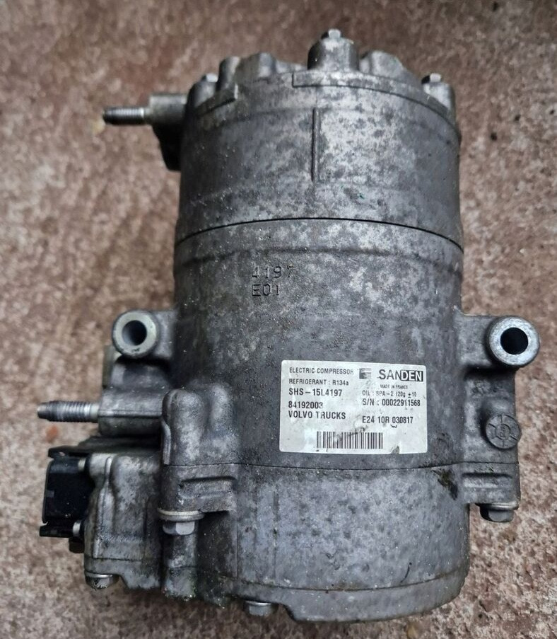 Sanden SPRĘŻARKA KOMPRESOR KLIMATYZACJI POSTOJOWEJ VOLVO FH 4 FM 4 84192003 - Airco compressor voor Vrachtwagen: afbeelding 2 Sanden SPRĘŻARKA KOMPRESOR KLIMATYZACJI POSTOJOWEJ VOLVO FH 4 FM 4 84192003 - Airco compressor voor Vrachtwagen: afbeelding 2