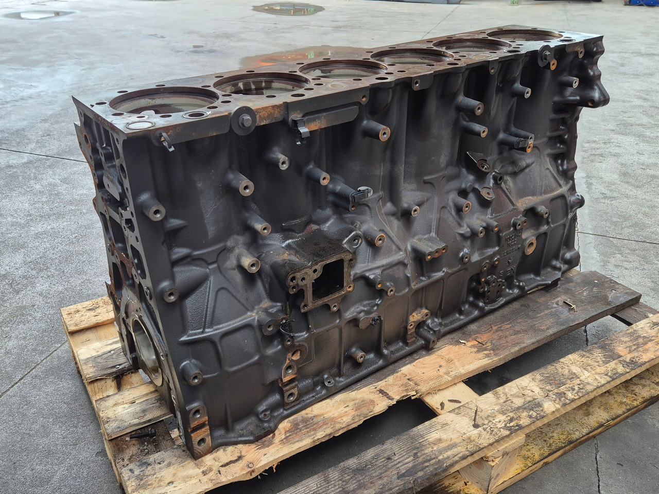 VOLVO BLOK SILNIKA RENAULT GAMA RANGE T EVO TURBOCOMPOUND VOLVO FH 5 D13K 2226825 K8 - Cilinderblok voor Vrachtwagen: afbeelding 3 VOLVO BLOK SILNIKA RENAULT GAMA RANGE T EVO TURBOCOMPOUND VOLVO FH 5 D13K 2226825 K8 - Cilinderblok voor Vrachtwagen: afbeelding 3