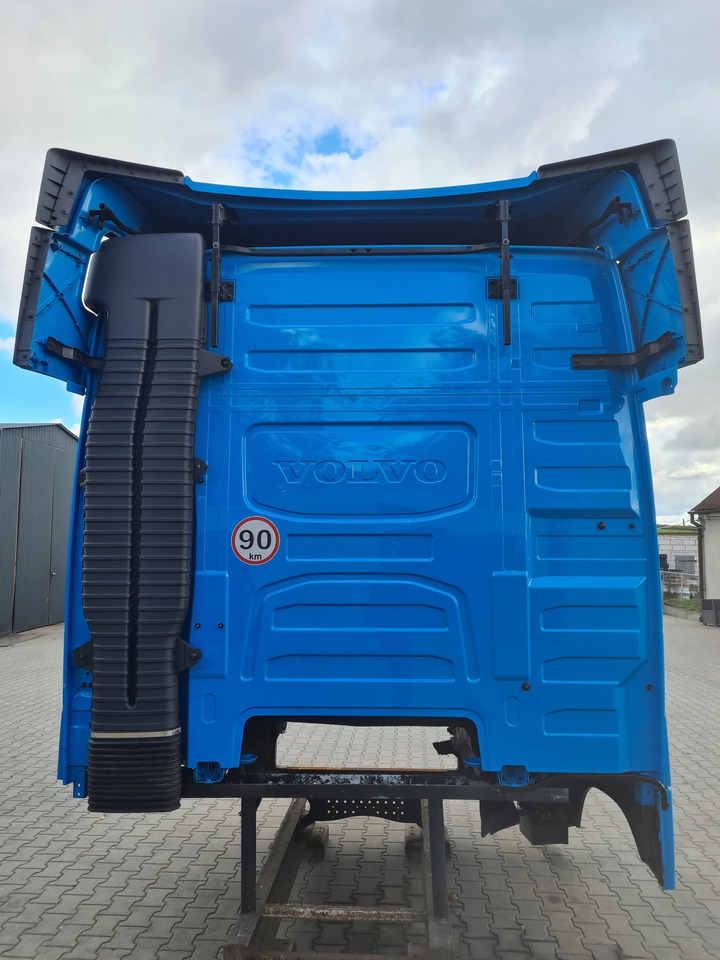VOLVO KABINA KOMPLETNA VOLVO FH 5 EURO 6 I-SAVE GLOBETROTTER - Cabine voor Vrachtwagen: afbeelding 4 VOLVO KABINA KOMPLETNA VOLVO FH 5 EURO 6 I-SAVE GLOBETROTTER - Cabine voor Vrachtwagen: afbeelding 4