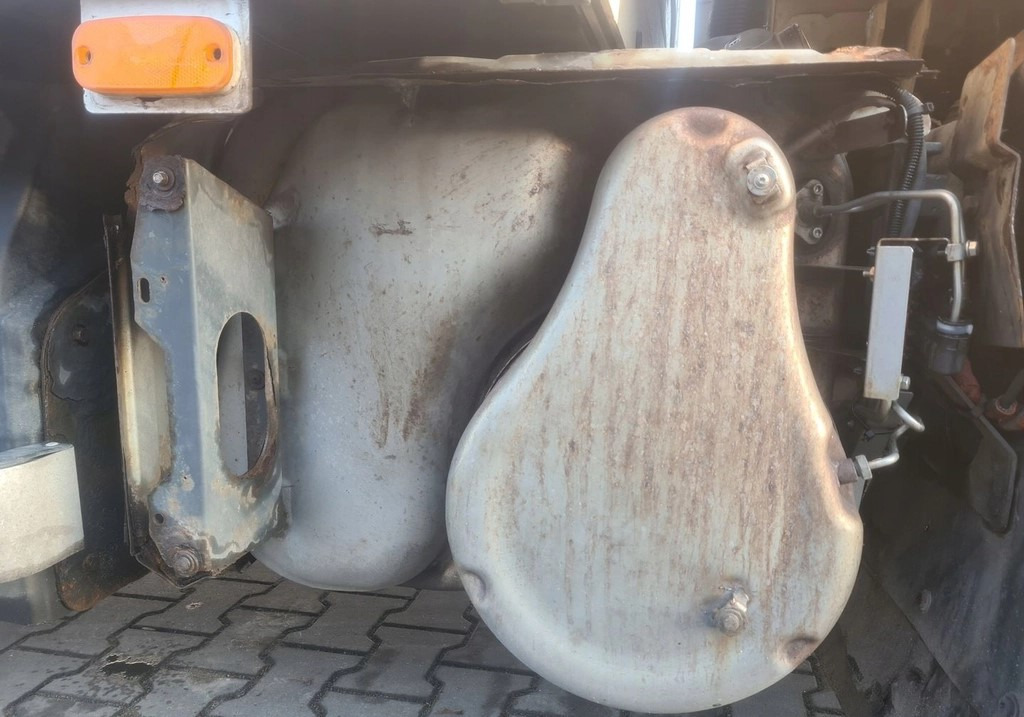 VOLVO- KOMPLETNY D5K D8K - Katalysator: afbeelding 3 VOLVO- KOMPLETNY D5K D8K - Katalysator: afbeelding 3