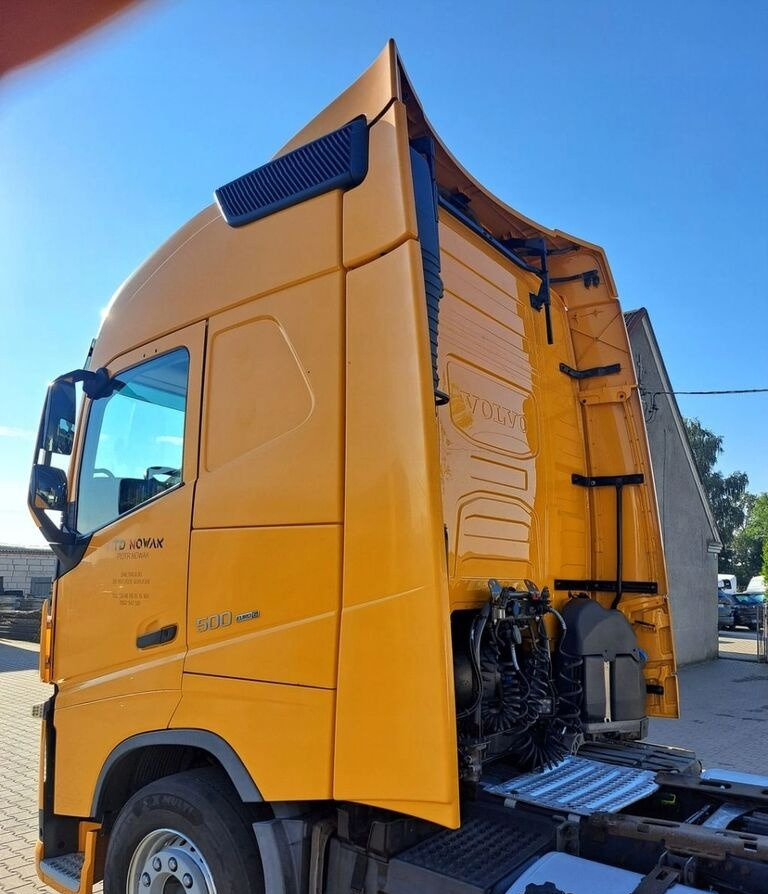 Volvo KOMPLETNA FH 4 EURO 6 GLOBETROTTER Volvo VOLVO, FH, 4, EURO, 6 - Cabine voor Vrachtwagen: afbeelding 5 Volvo KOMPLETNA FH 4 EURO 6 GLOBETROTTER Volvo VOLVO, FH, 4, EURO, 6 - Cabine voor Vrachtwagen: afbeelding 5