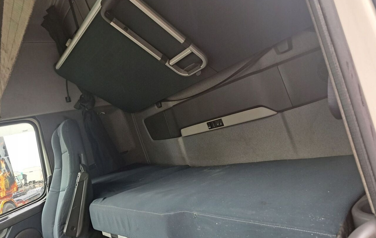 Volvo LIFT XL 12/13R FH 13 - Cabine voor Vrachtwagen: afbeelding 5 Volvo LIFT XL 12/13R FH 13 - Cabine voor Vrachtwagen: afbeelding 5