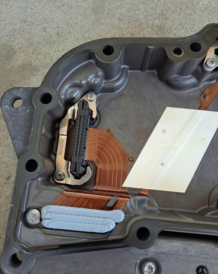 ECU ZF ELEKTRONIKA WYBIERAKA SKRZYNI BIEGÓW ZF TRAXON 12TX2620 TD 0501337233 21034134 K023088: afbeelding 6 ECU ZF ELEKTRONIKA WYBIERAKA SKRZYNI BIEGÓW ZF TRAXON 12TX2620 TD 0501337233 21034134 K023088: afbeelding 6