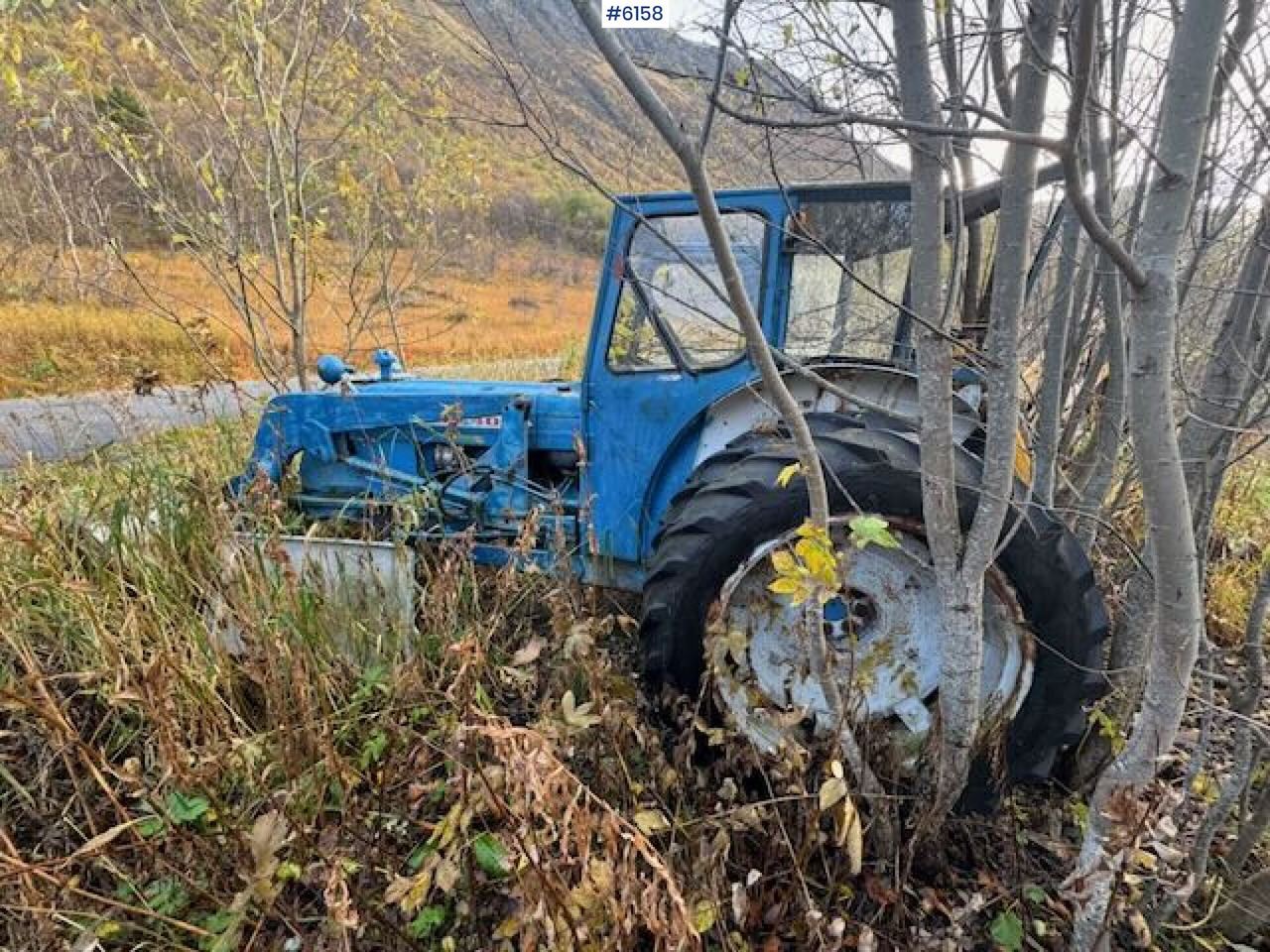 1973 Ford 4000 tractor backhoe. Repair.object - Tractor: afbeelding 3 1973 Ford 4000 tractor backhoe. Repair.object - Tractor: afbeelding 3