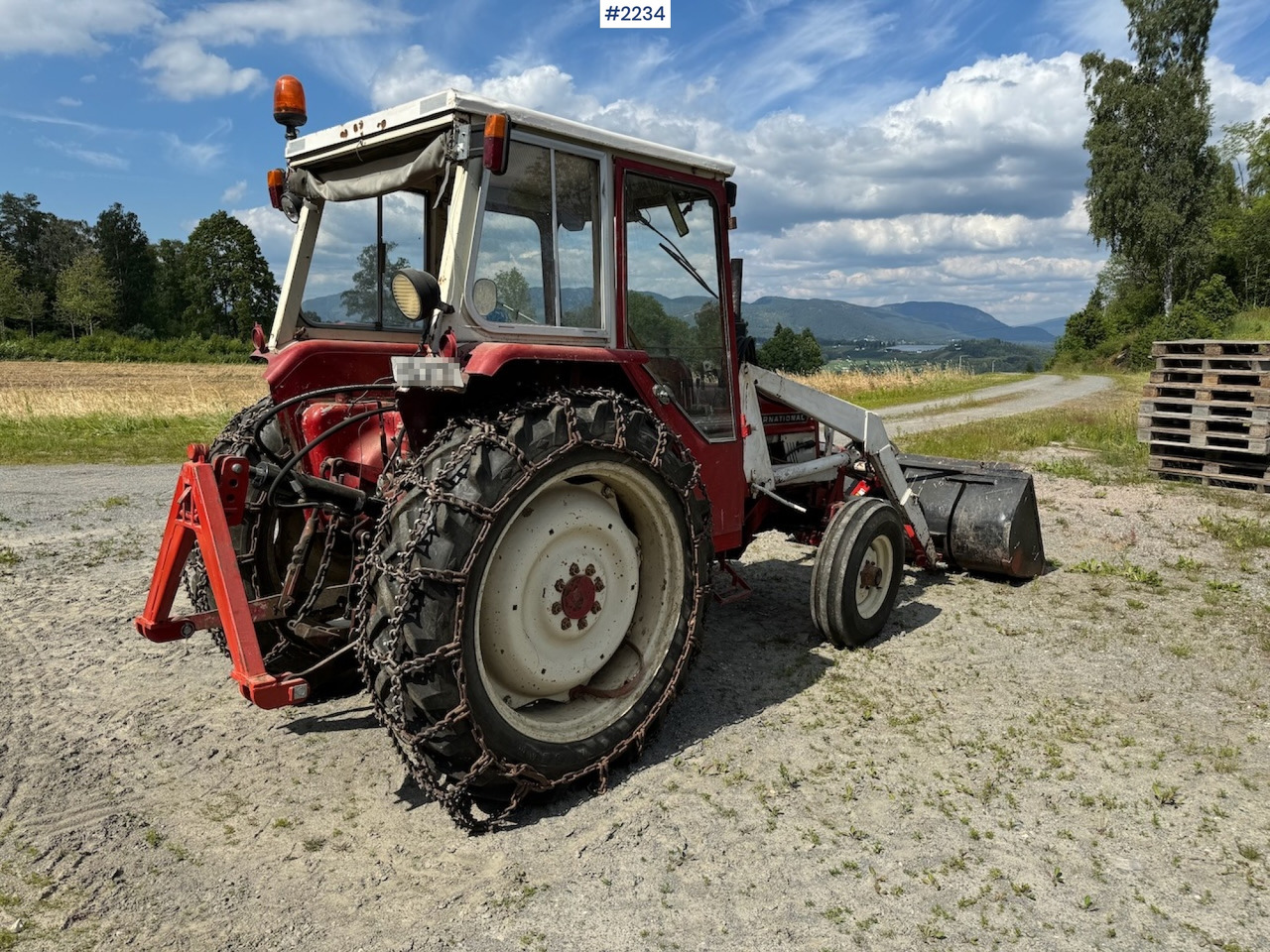 1973 International Harvester 454 w/front loader. - Tractor: afbeelding 5 1973 International Harvester 454 w/front loader. - Tractor: afbeelding 5