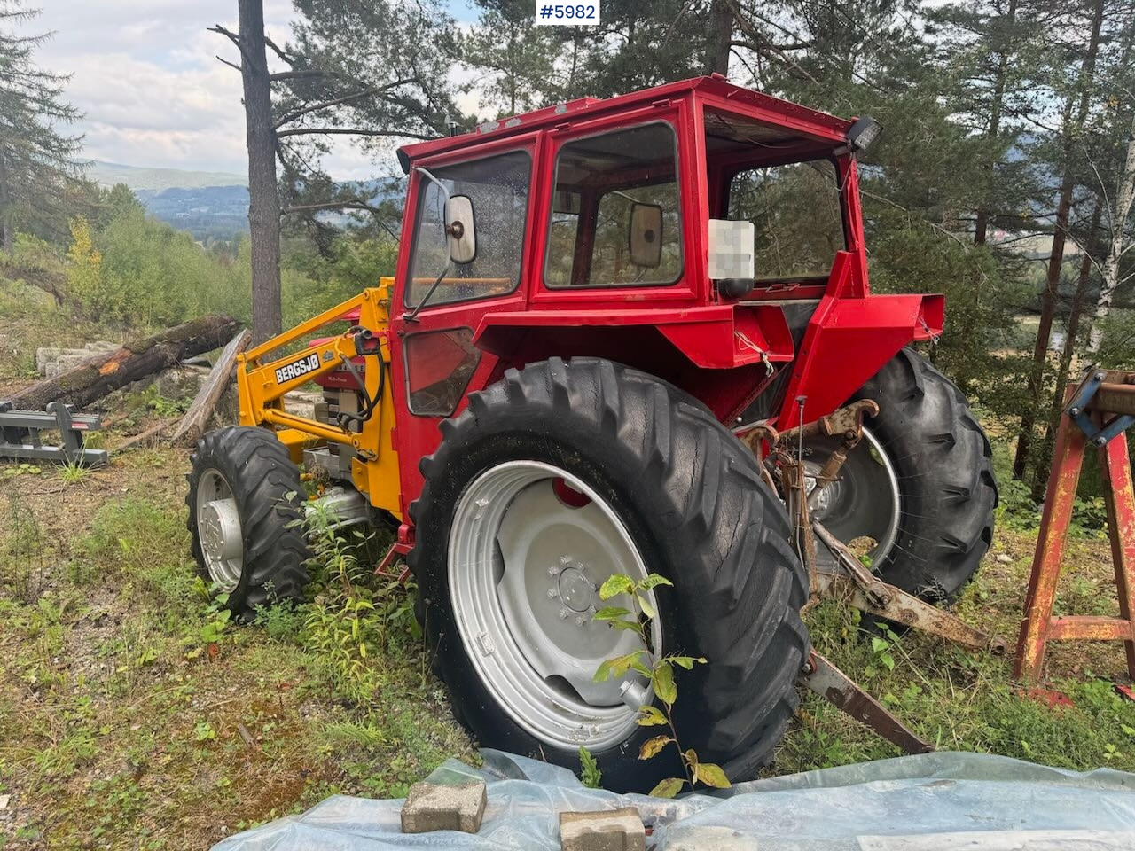 1975 Massey Ferguson 168 4x4 w/ loader - Tractor: afbeelding 3 1975 Massey Ferguson 168 4x4 w/ loader - Tractor: afbeelding 3