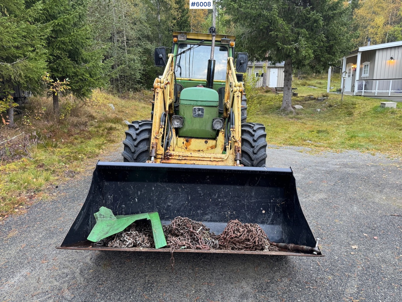 1977 John Deere 2030 w/ front loader, bucket and chains. - Tractor: afbeelding 3 1977 John Deere 2030 w/ front loader, bucket and chains. - Tractor: afbeelding 3