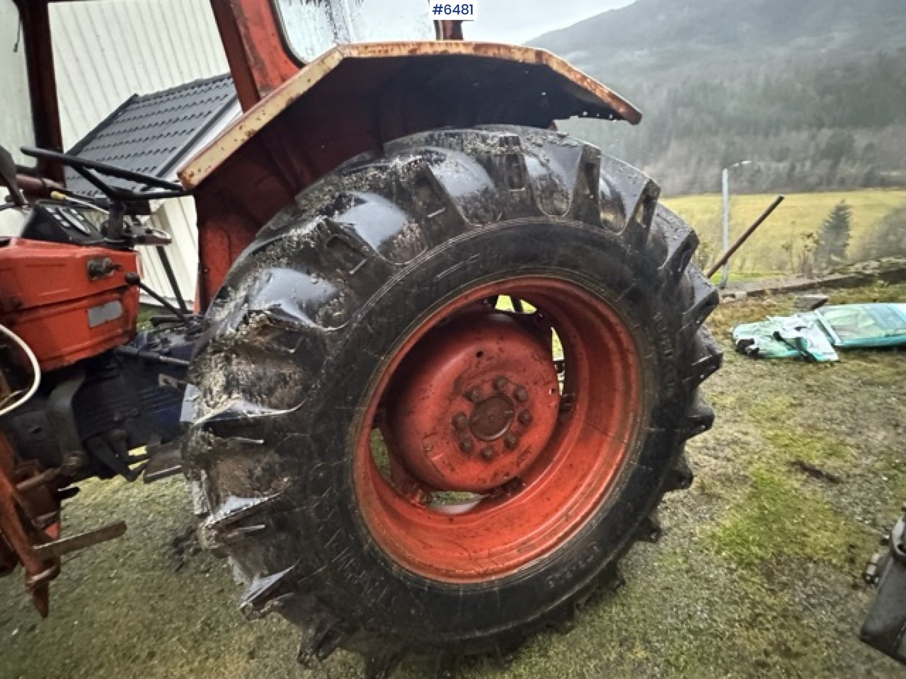 Tractor 1979 SAME Kosarod 70 with loader and 2 buckets! Repair object: afbeelding 17 Tractor 1979 SAME Kosarod 70 with loader and 2 buckets! Repair object: afbeelding 17