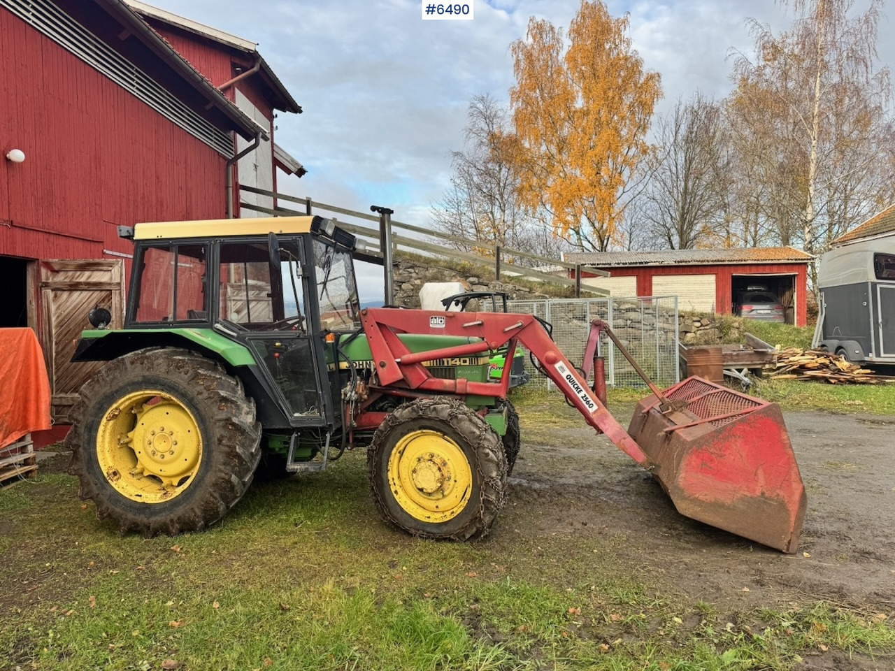 1980 John Deere 1140 w/ Front loader and bucket. - Tractor: afbeelding 3 1980 John Deere 1140 w/ Front loader and bucket. - Tractor: afbeelding 3