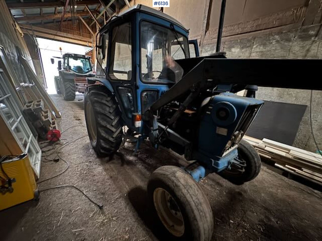 1981 Ford 4600 with front loader! - Tractor: afbeelding 2 1981 Ford 4600 with front loader! - Tractor: afbeelding 2