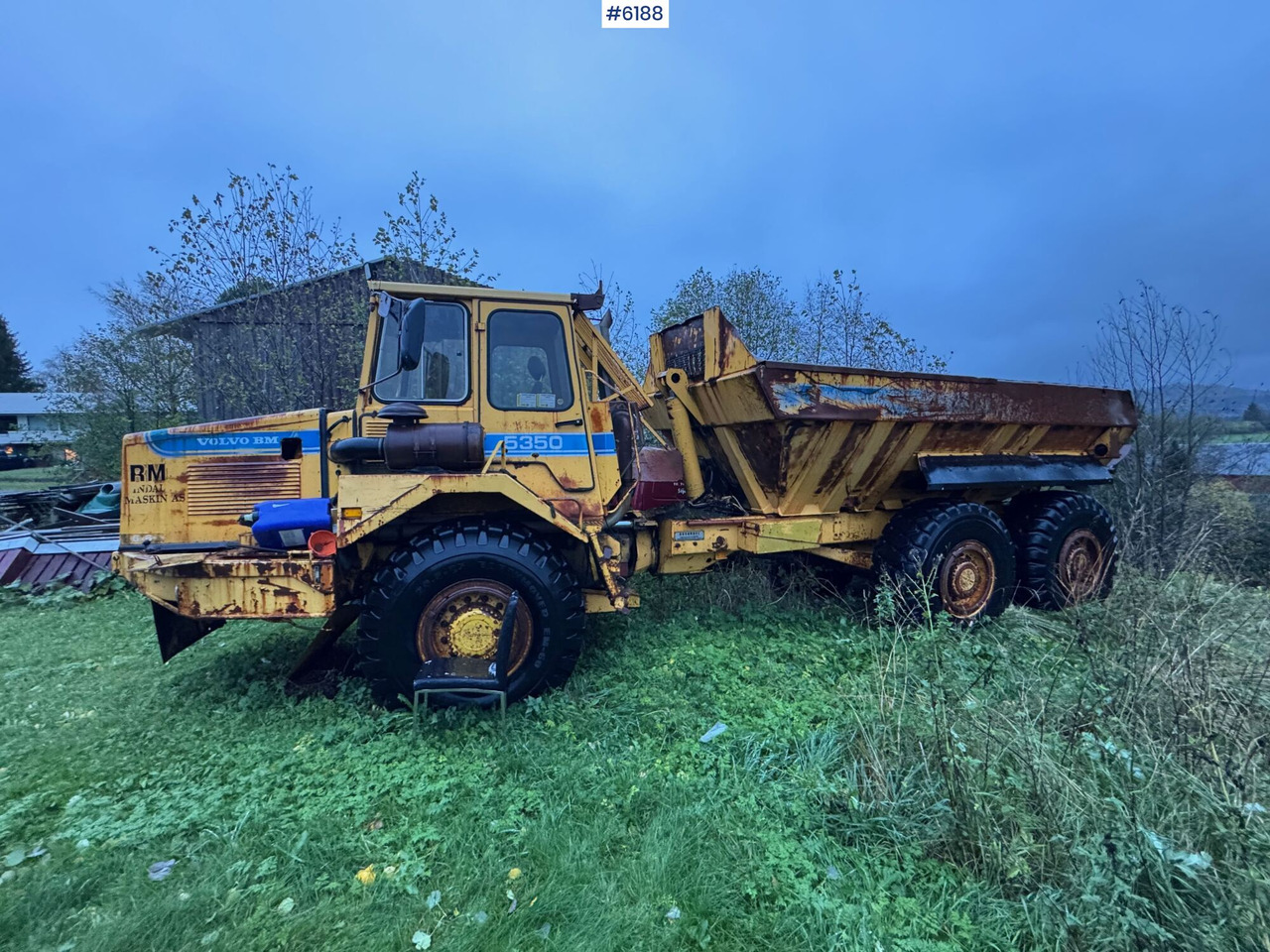 1985 Volvo BM 5350B 6x6 dumper - Kiepwagen met knikbesturing: afbeelding 2 1985 Volvo BM 5350B 6x6 dumper - Kiepwagen met knikbesturing: afbeelding 2