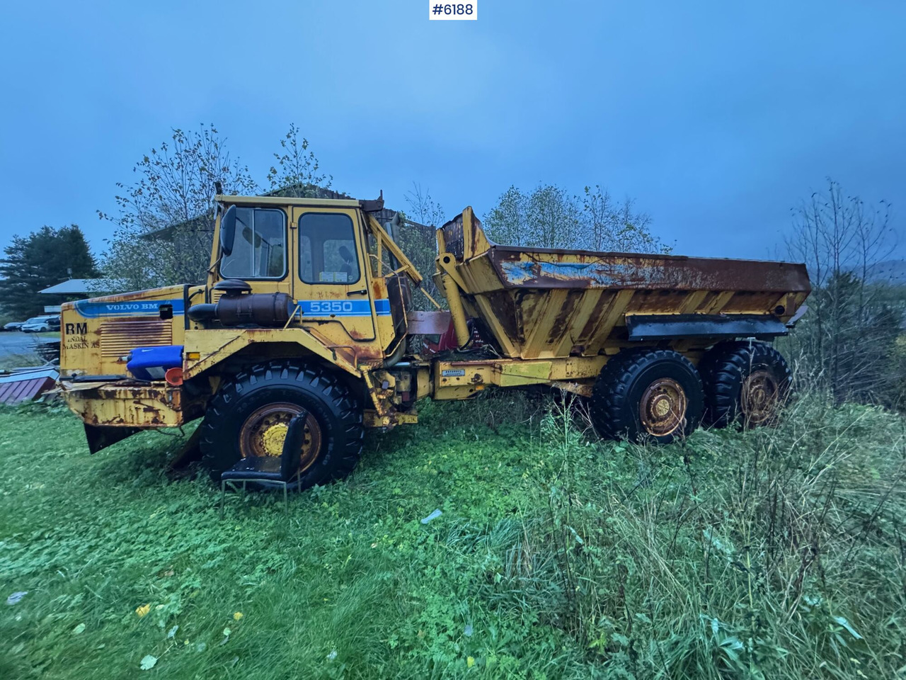 1985 Volvo BM 5350B 6x6 dumper - Kiepwagen met knikbesturing: afbeelding 3 1985 Volvo BM 5350B 6x6 dumper - Kiepwagen met knikbesturing: afbeelding 3
