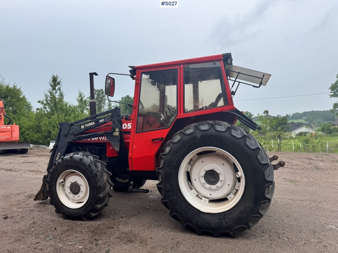 1985 Volvo Valmet 805 Turbo 4x4 w/ Front loader - Tractor: afbeelding 3 1985 Volvo Valmet 805 Turbo 4x4 w/ Front loader - Tractor: afbeelding 3