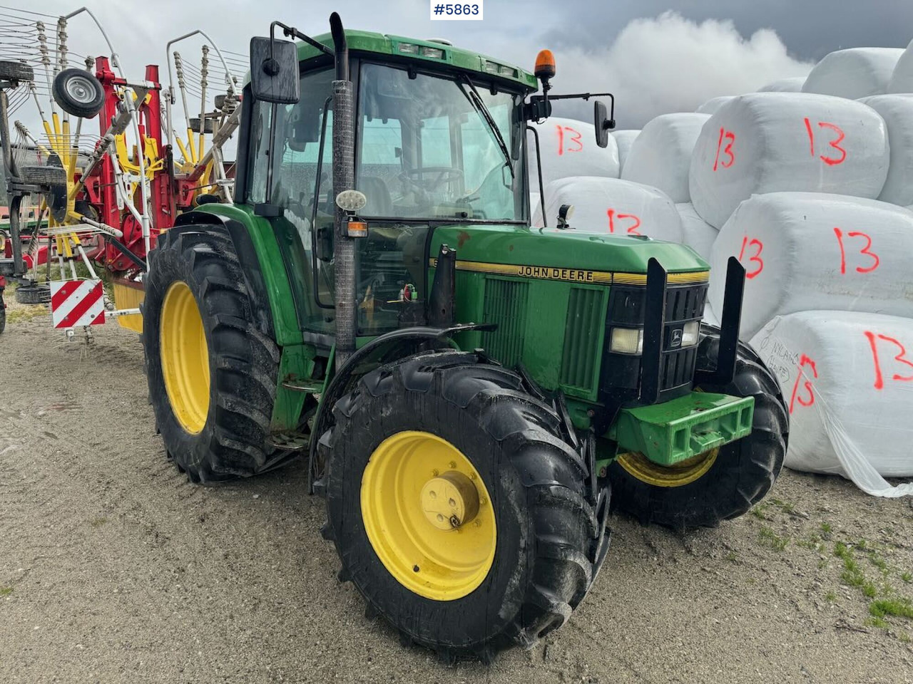 1996 John Deere 6400 4x4 w/ front loader. - Tractor: afbeelding 2 1996 John Deere 6400 4x4 w/ front loader. - Tractor: afbeelding 2
