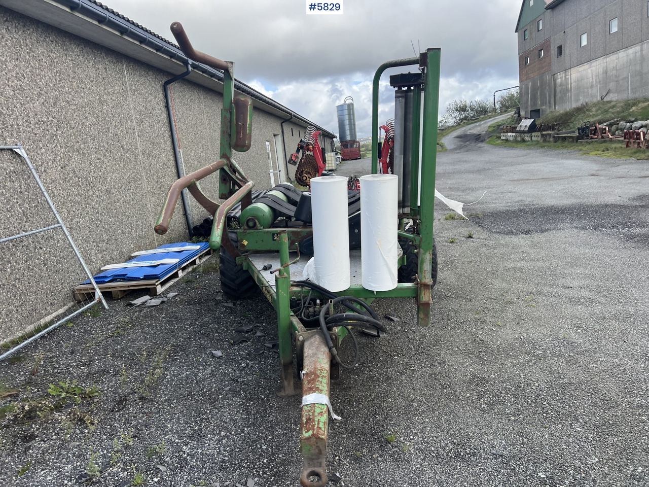 1996 Mchale 991B round bale wrapper - Hooi-/ Voedermachine: afbeelding 3 1996 Mchale 991B round bale wrapper - Hooi-/ Voedermachine: afbeelding 3