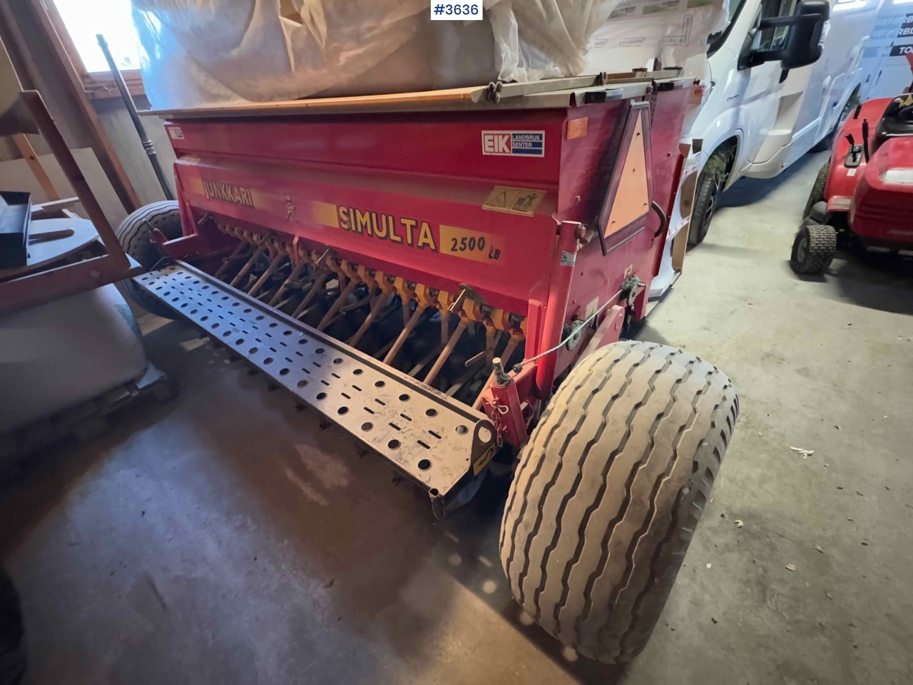 1997 Junkkari Simulta 2500 seed drill - Zaaimachine: afbeelding 1 1997 Junkkari Simulta 2500 seed drill - Zaaimachine: afbeelding 1