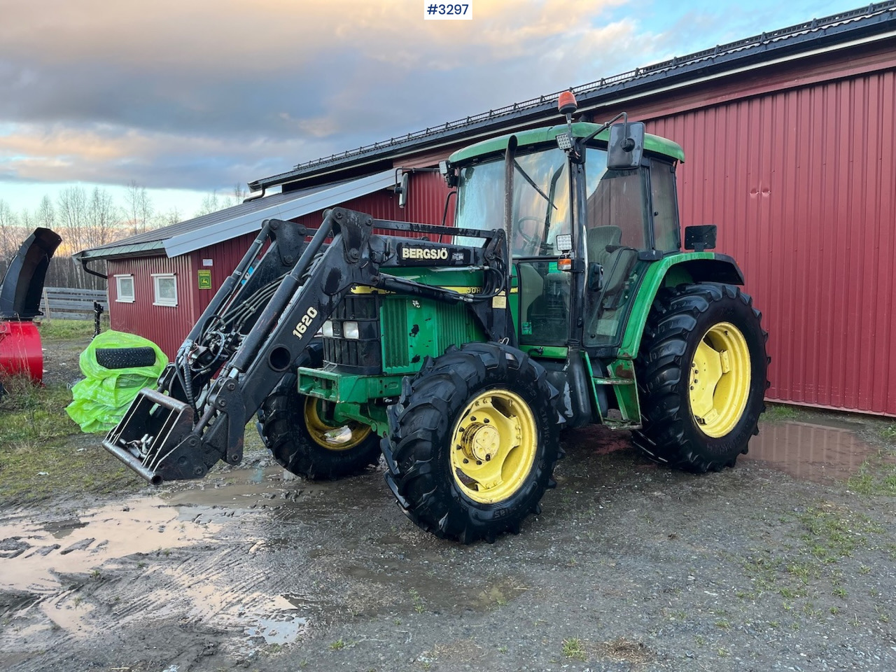 1999 John Deere 6210 SE with Front Loader - Tractor: afbeelding 1 1999 John Deere 6210 SE with Front Loader - Tractor: afbeelding 1