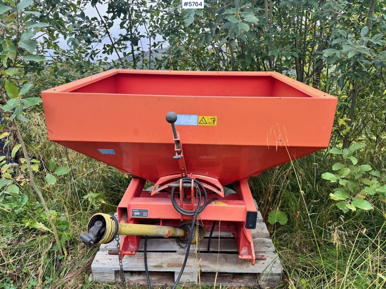 1999 Rauch MDS 81 Fertiliser Spreader - Kunstmeststrooier: afbeelding 1 1999 Rauch MDS 81 Fertiliser Spreader - Kunstmeststrooier: afbeelding 1