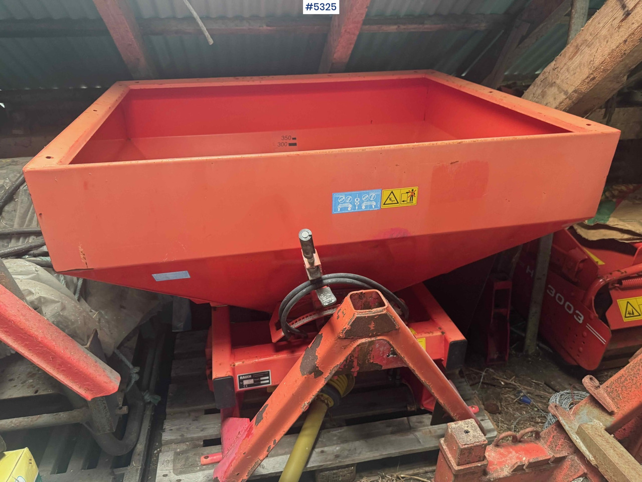 1999 Rauch MDS 81 fertilizer spreader - Kunstmeststrooier: afbeelding 2 1999 Rauch MDS 81 fertilizer spreader - Kunstmeststrooier: afbeelding 2