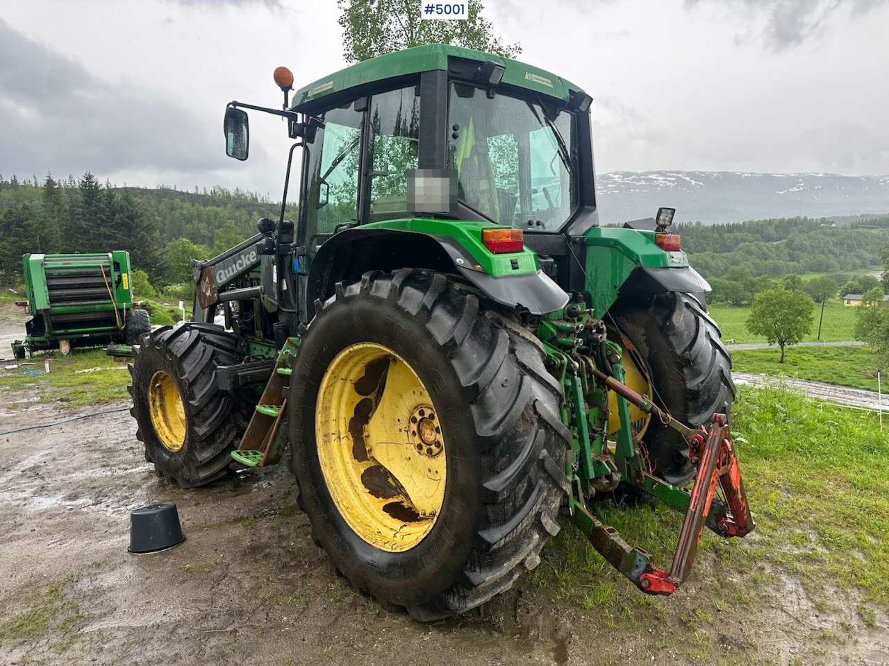 2000 John Deere 6610 4x4 tractor w/ front loader. - Tractor: afbeelding 4 2000 John Deere 6610 4x4 tractor w/ front loader. - Tractor: afbeelding 4