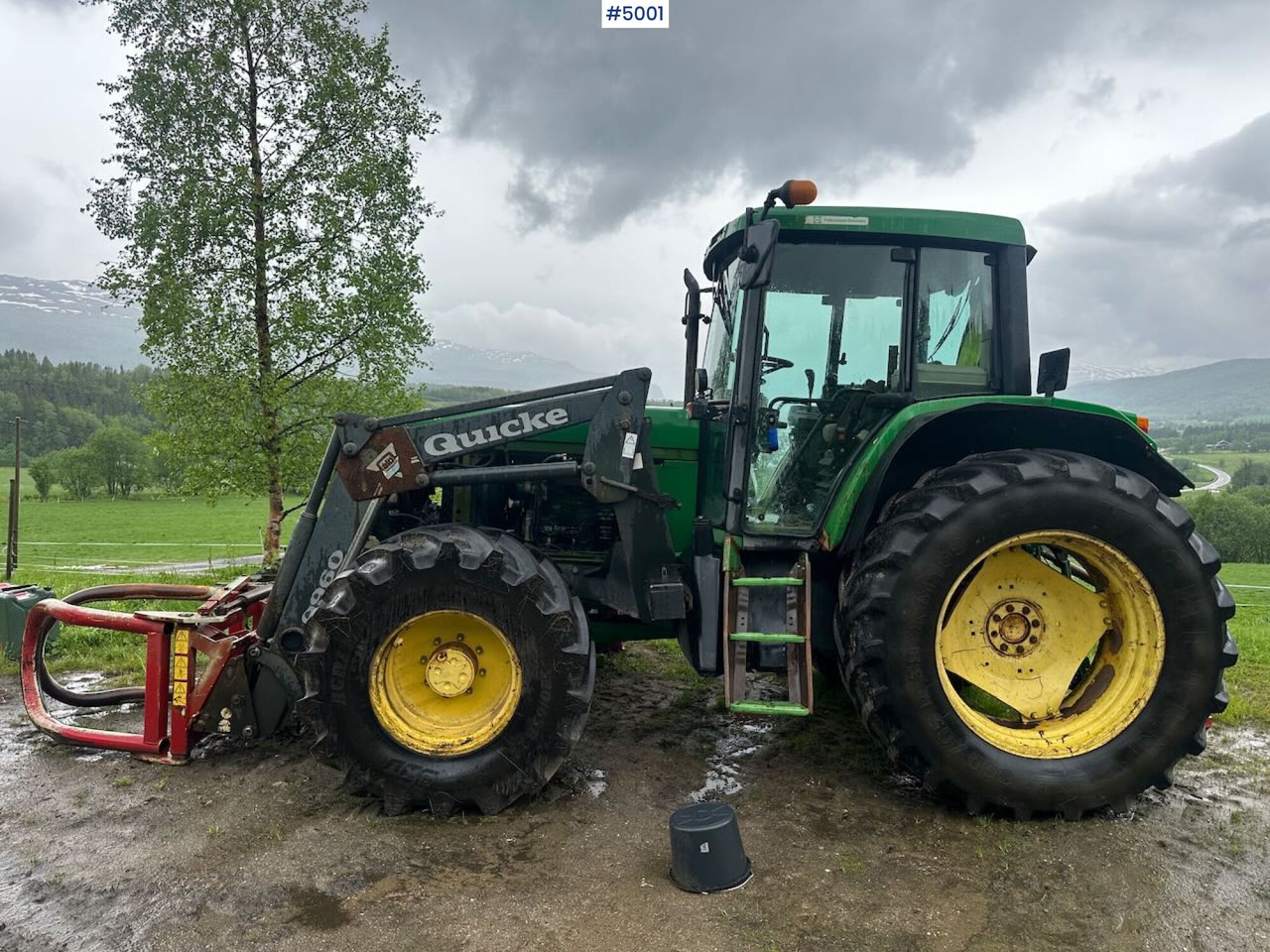2000 John Deere 6610 4x4 tractor w/ front loader. - Tractor: afbeelding 3 2000 John Deere 6610 4x4 tractor w/ front loader. - Tractor: afbeelding 3