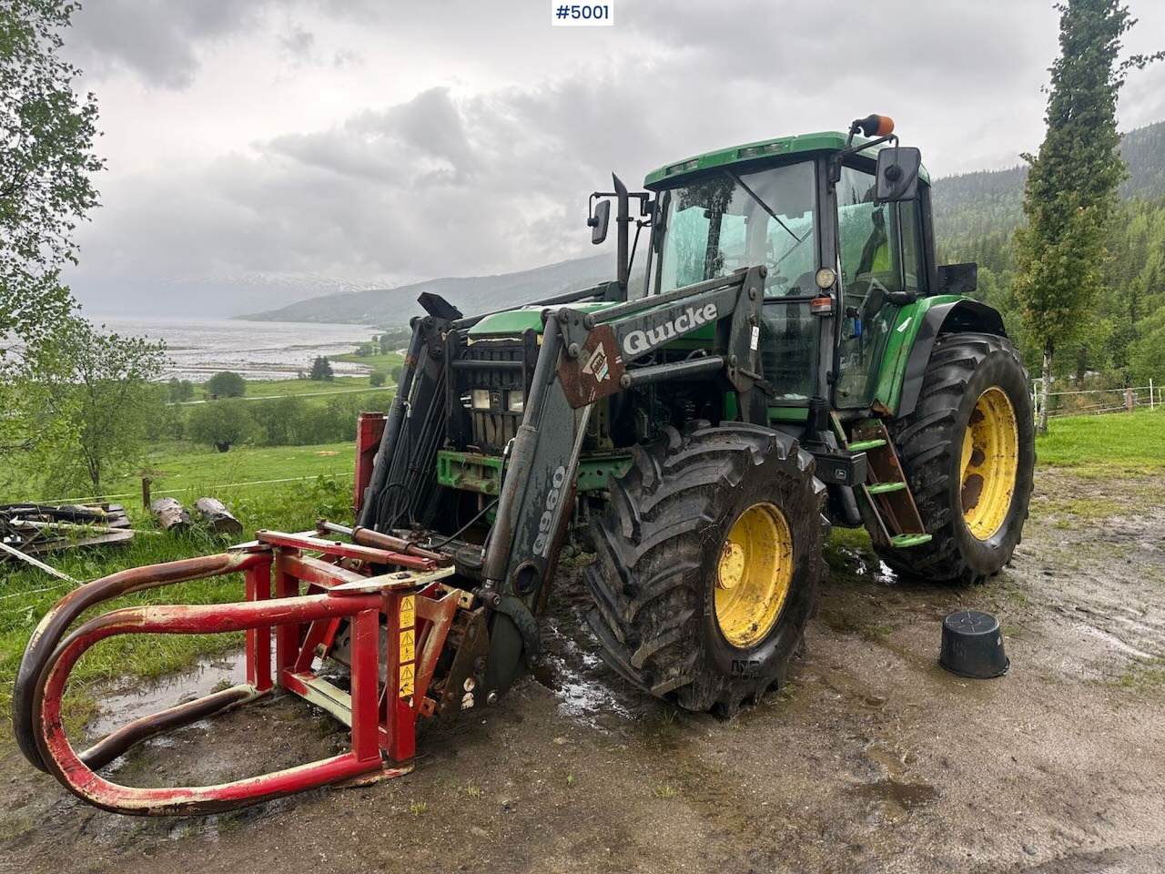 2000 John Deere 6610 4x4 tractor w/ front loader. - Tractor: afbeelding 1 2000 John Deere 6610 4x4 tractor w/ front loader. - Tractor: afbeelding 1