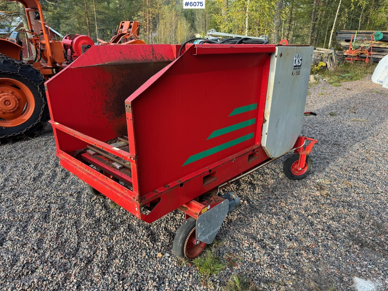 2000 TKS K-150 Round bale cutter with wheel drive. - Hooi-/ Voedermachine: afbeelding 5 2000 TKS K-150 Round bale cutter with wheel drive. - Hooi-/ Voedermachine: afbeelding 5