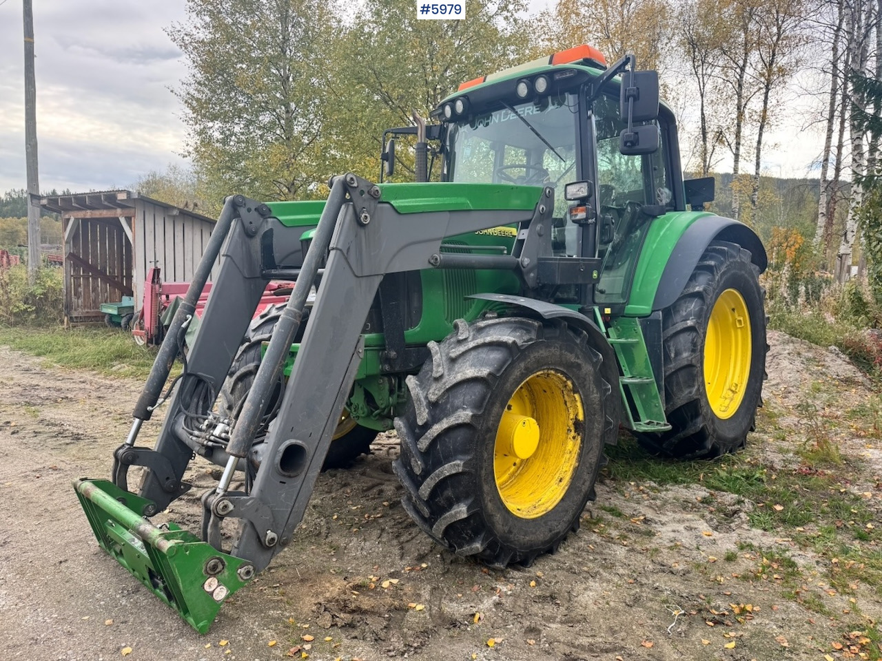 2005 John Deere 6420 with Front Loader - Tractor: afbeelding 5 2005 John Deere 6420 with Front Loader - Tractor: afbeelding 5