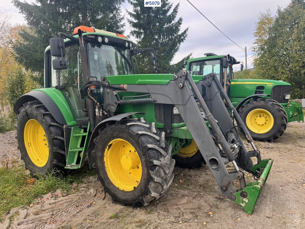 2005 John Deere 6420 with Front Loader - Tractor: afbeelding 2 2005 John Deere 6420 with Front Loader - Tractor: afbeelding 2