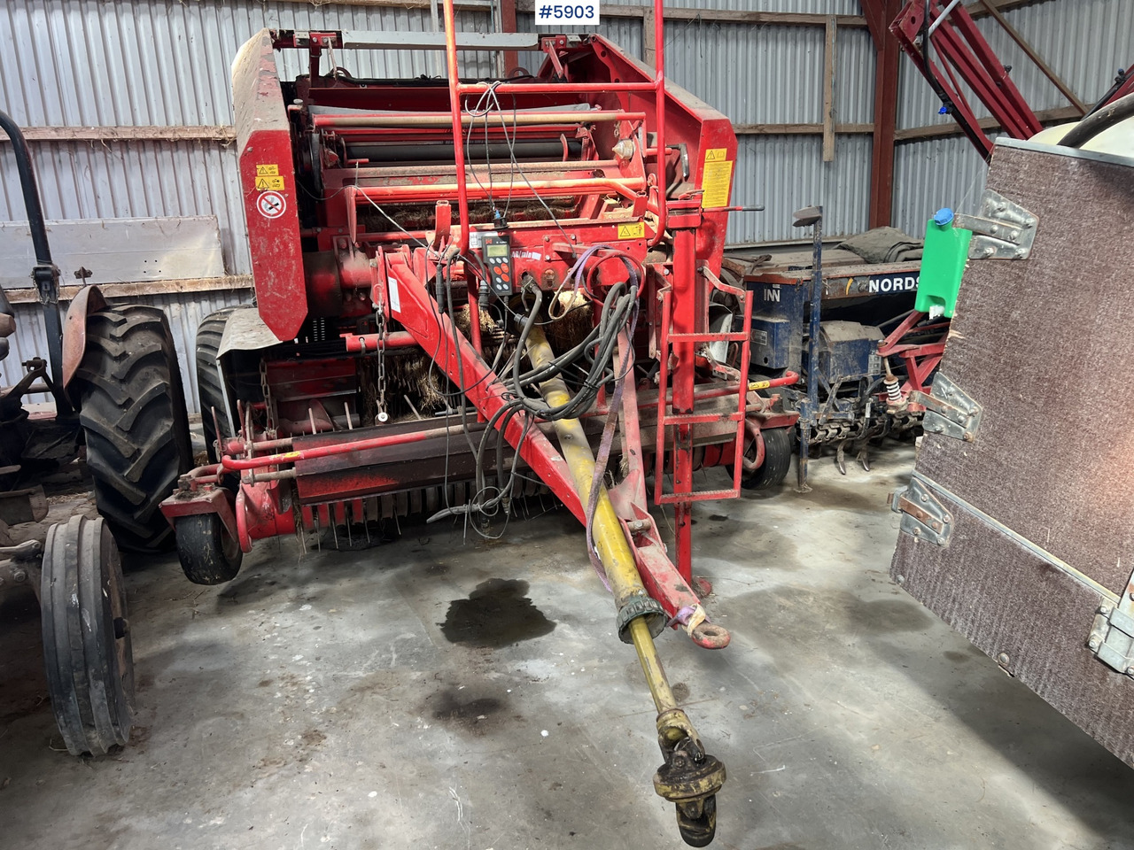 2005 Welger RP 235 press w/ net - Hooi-/ Voedermachine: afbeelding 1 2005 Welger RP 235 press w/ net - Hooi-/ Voedermachine: afbeelding 1