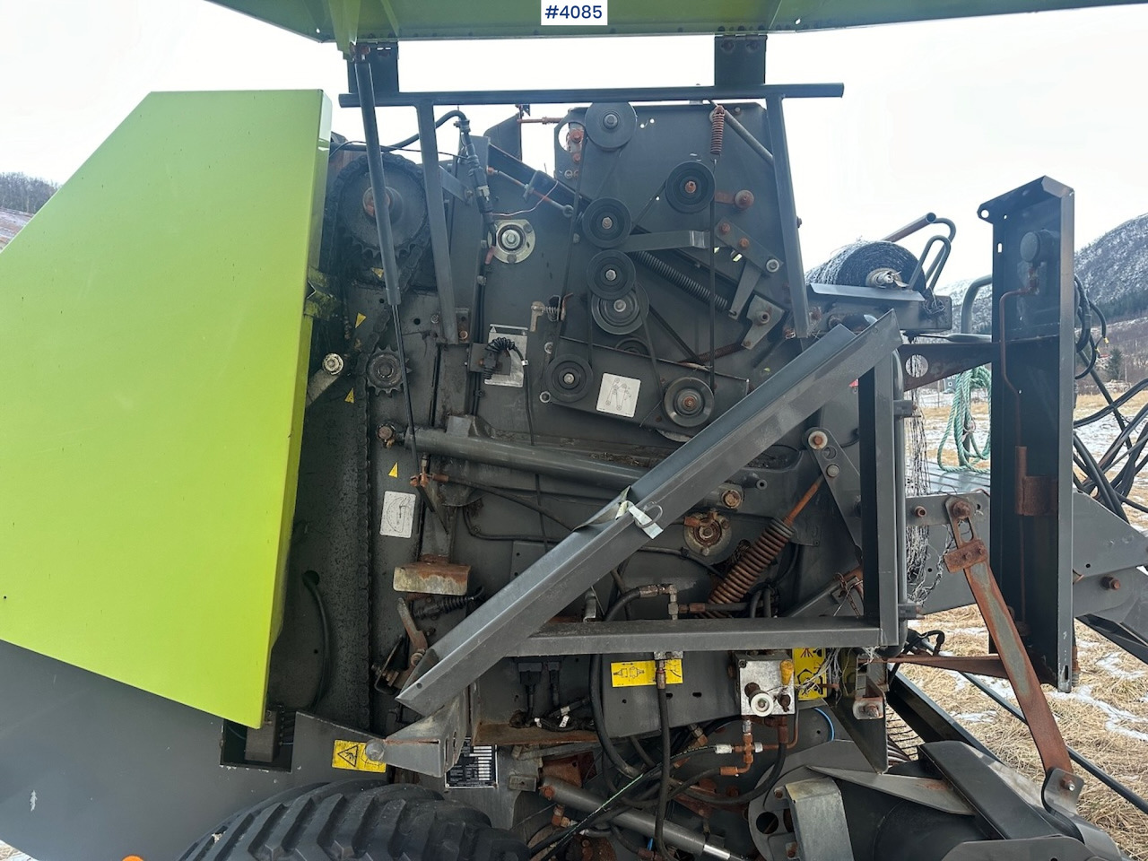 Hooi-/ Voedermachine 2008 Claas Rollant 354 Rotocut round baler. small repair object: afbeelding 16 Hooi-/ Voedermachine 2008 Claas Rollant 354 Rotocut round baler. small repair object: afbeelding 16