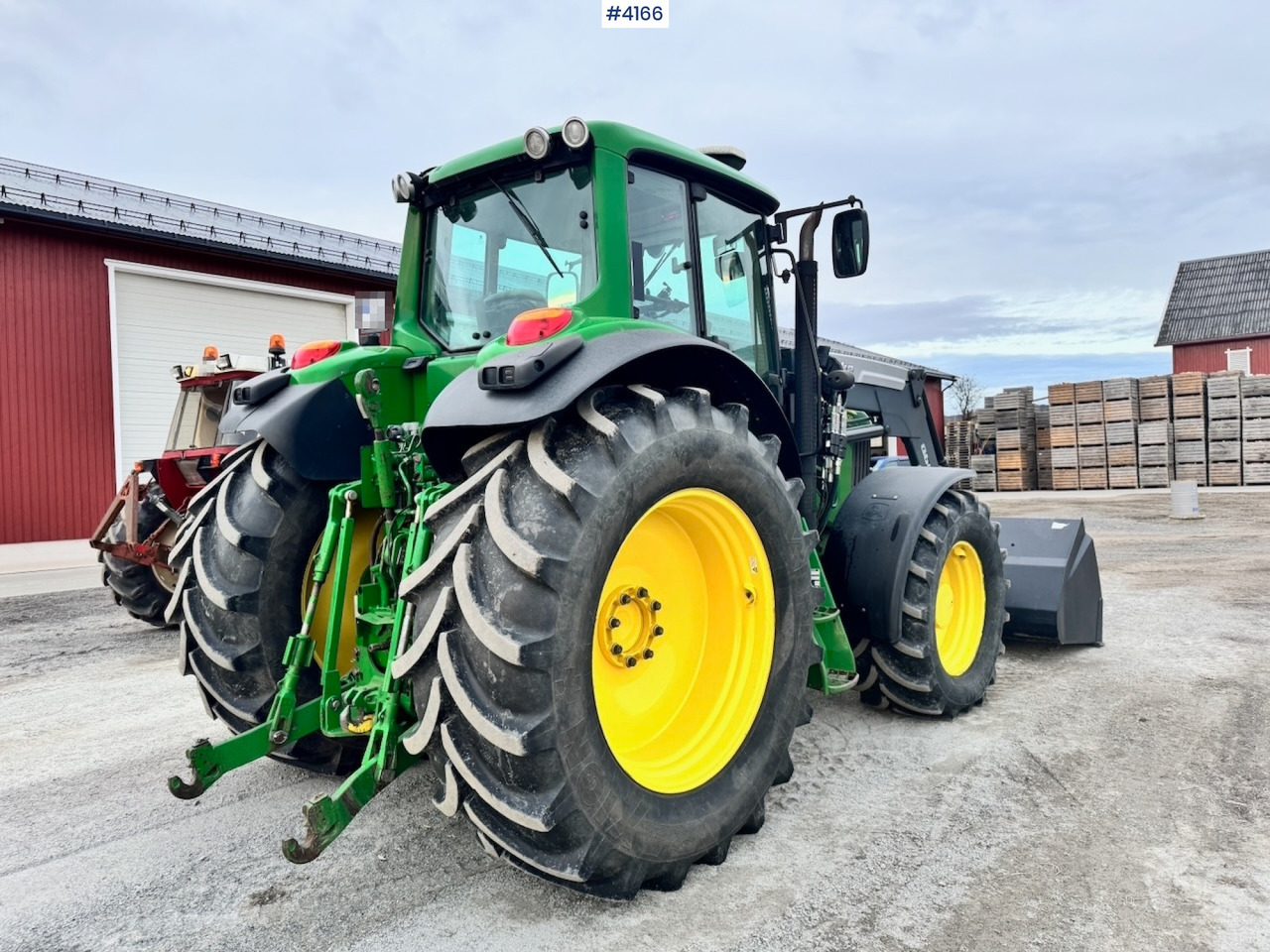2010 John Deere 7430 w/ Front loader and GPS. 3760 hours! - Tractor: afbeelding 5 2010 John Deere 7430 w/ Front loader and GPS. 3760 hours! - Tractor: afbeelding 5