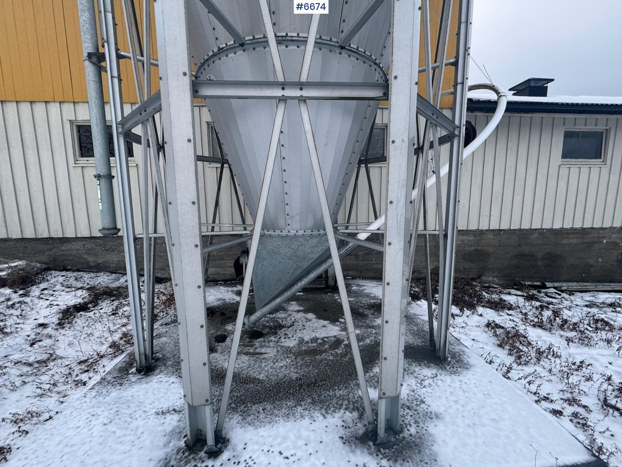 2010 Mafa Outdoor silo w/ level switch and inlet screw - Veeteelt materiaal: afbeelding 5 2010 Mafa Outdoor silo w/ level switch and inlet screw - Veeteelt materiaal: afbeelding 5