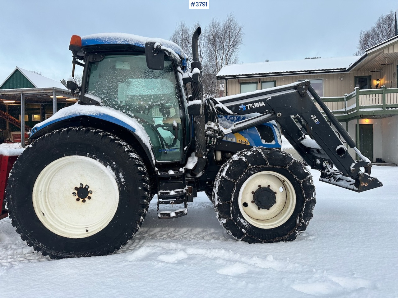 2010 New Holland T6040 4x4 plow rigged tractor w/ Trima +3.0p front loader, brand new chains, snow bucket and Westbjørn snow blower. WATCH VIDEO. - Tractor: afbeelding 3 2010 New Holland T6040 4x4 plow rigged tractor w/ Trima +3.0p front loader, brand new chains, snow bucket and Westbjørn snow blower. WATCH VIDEO. - Tractor: afbeelding 3