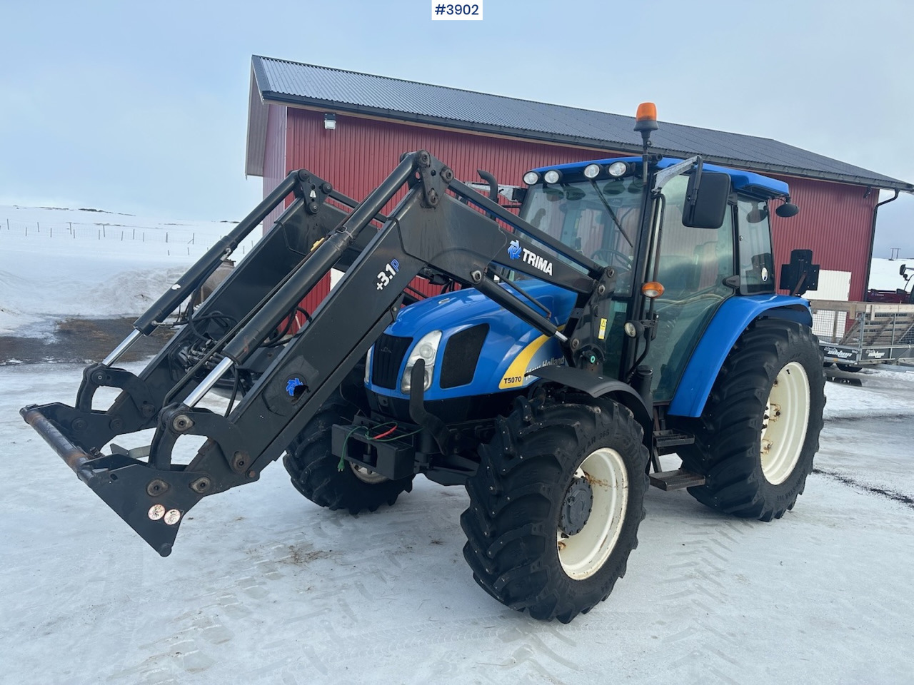 2011 New Holland T5070 4x4 m/ frontlaster - Tractor: afbeelding 1 2011 New Holland T5070 4x4 m/ frontlaster - Tractor: afbeelding 1
