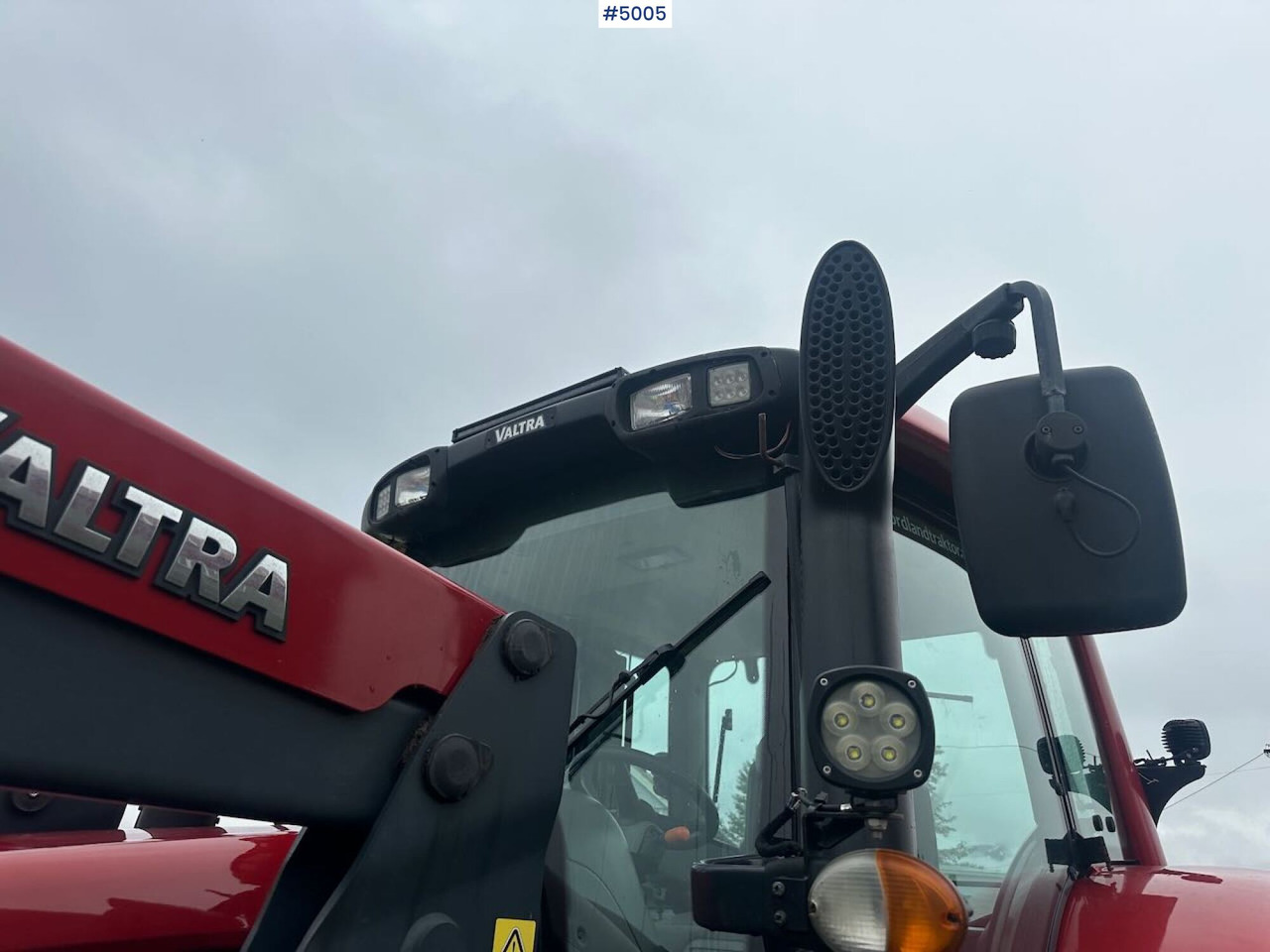 Tractor 2012 Valtra T213: afbeelding 12