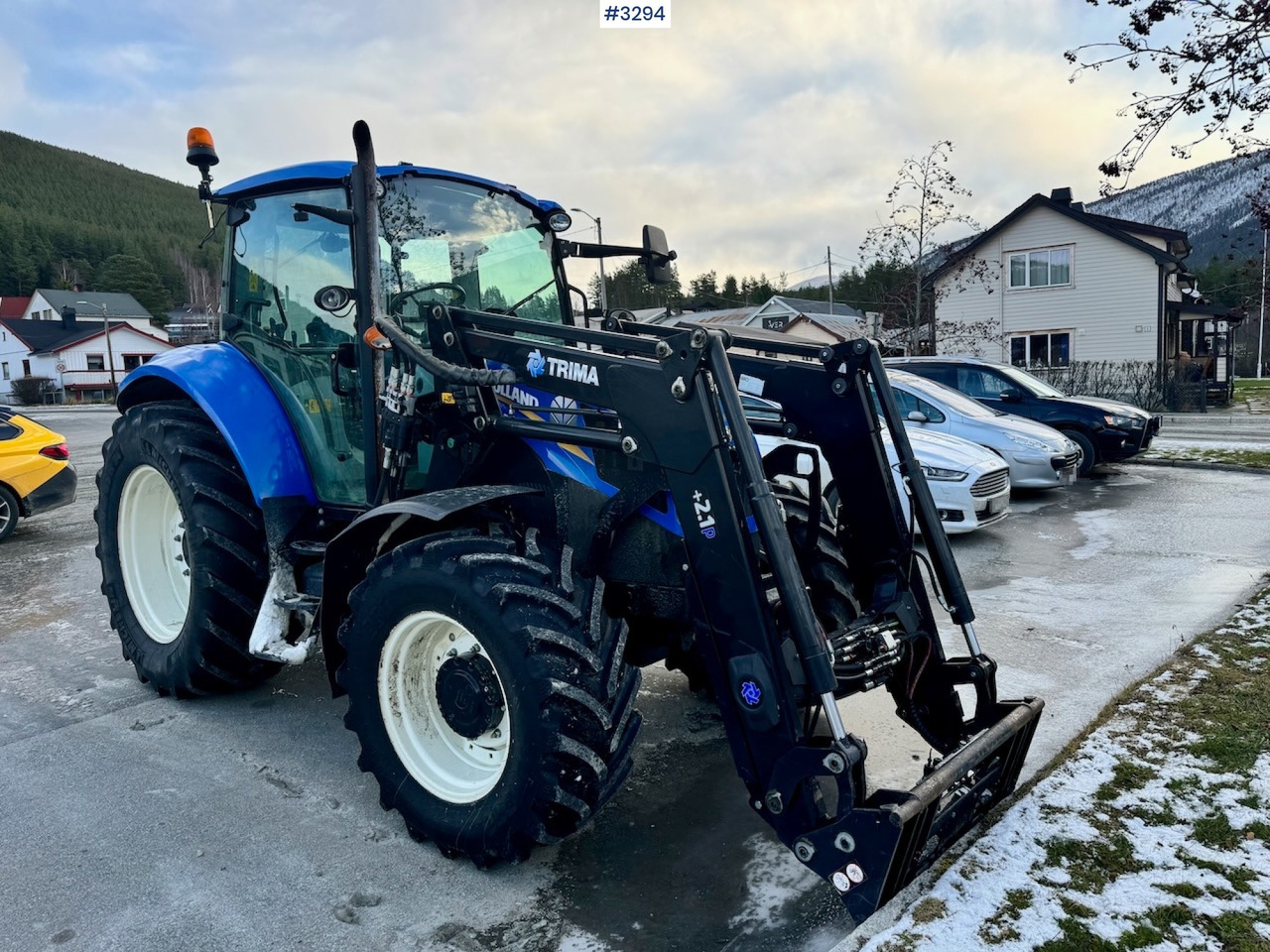 2013 New Holland T5.95 with Trima +2.1P Front Loader. New Engine! - Tractor: afbeelding 1 2013 New Holland T5.95 with Trima +2.1P Front Loader. New Engine! - Tractor: afbeelding 1