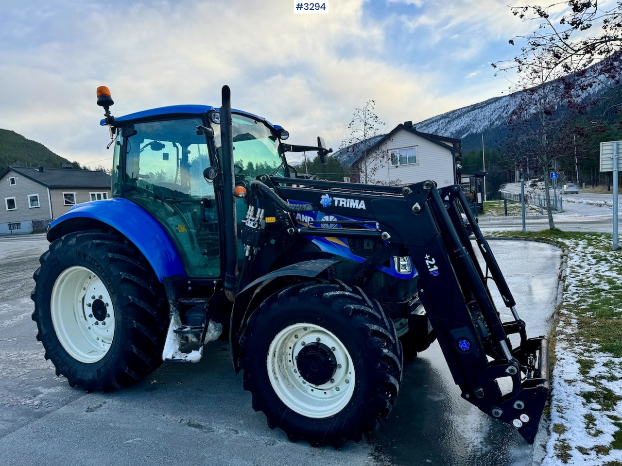 2013 New Holland T5.95 with Trima +2.1P Front Loader. New Engine! - Tractor: afbeelding 3 2013 New Holland T5.95 with Trima +2.1P Front Loader. New Engine! - Tractor: afbeelding 3