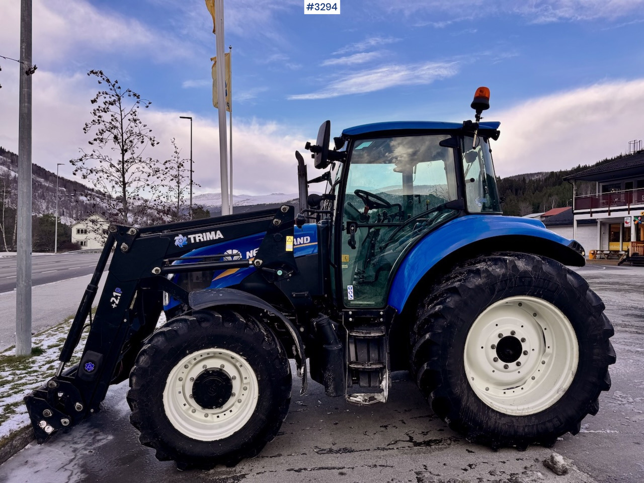 2013 New Holland T5.95 with Trima +2.1P Front Loader. New Engine! - Tractor: afbeelding 2 2013 New Holland T5.95 with Trima +2.1P Front Loader. New Engine! - Tractor: afbeelding 2