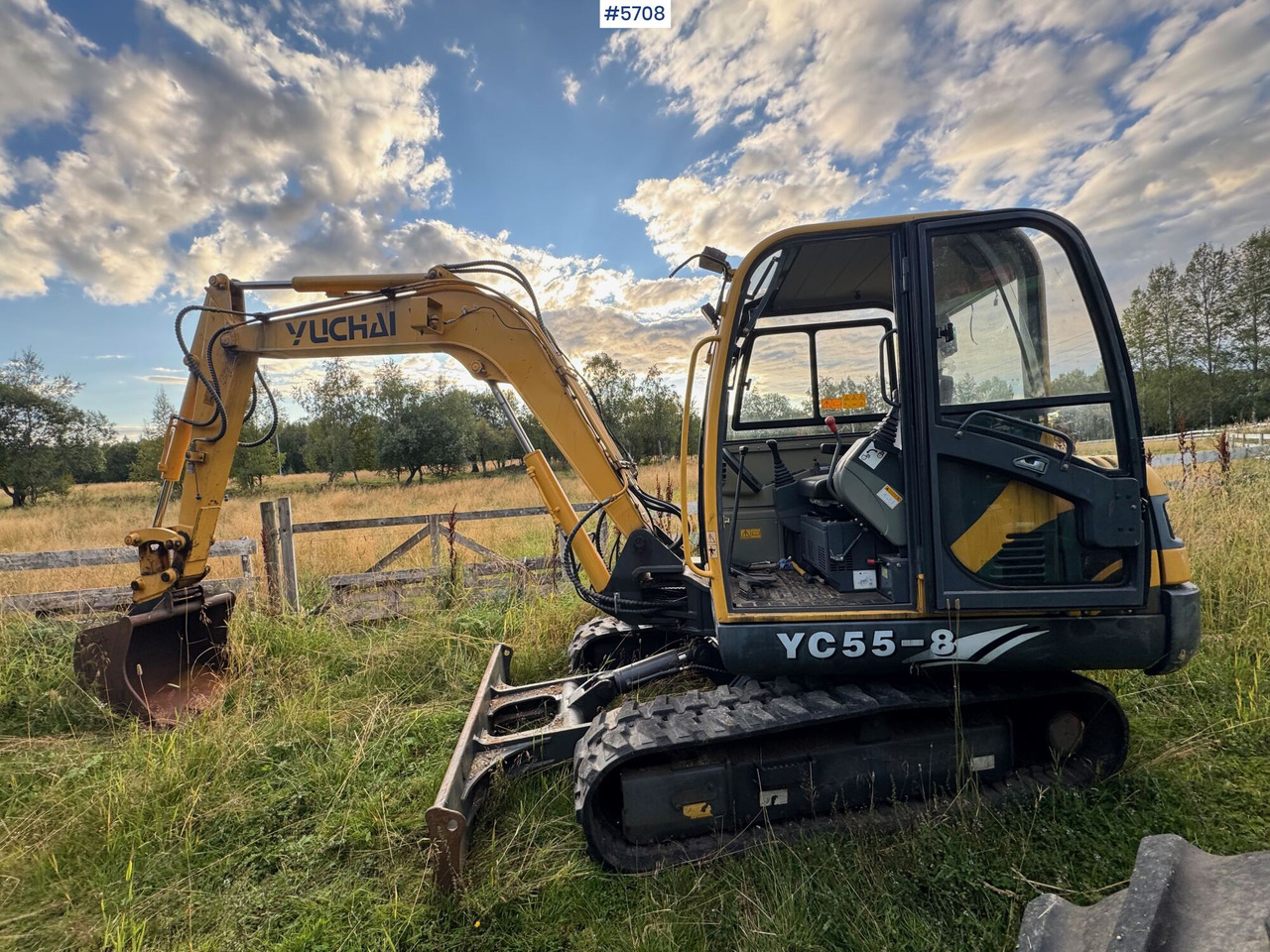 2013 Yuchai YC55-8 with only 448 hours. WATCH VIDEO! - Graafmachine: afbeelding 1 2013 Yuchai YC55-8 with only 448 hours. WATCH VIDEO! - Graafmachine: afbeelding 1