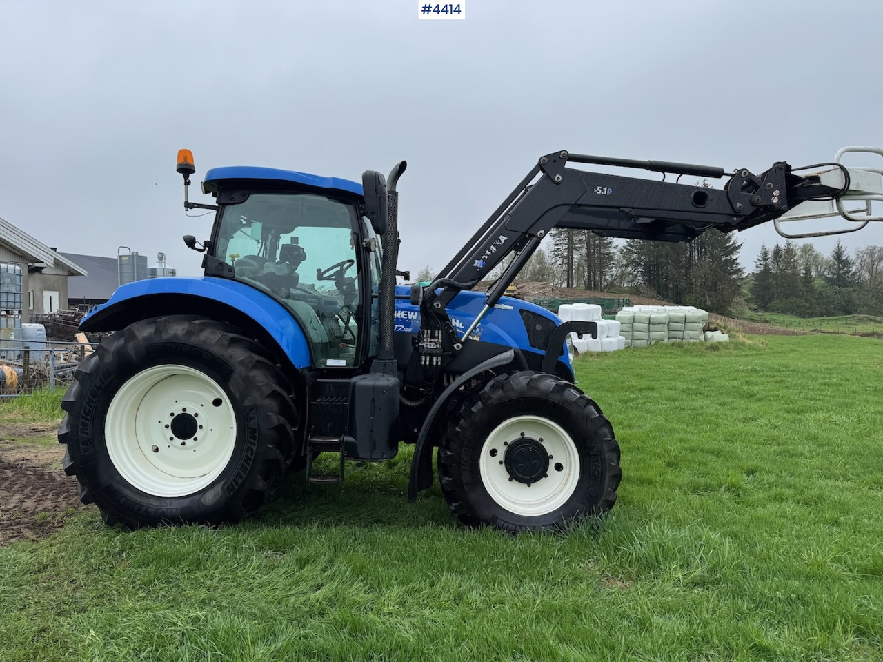 2015 New Holland T7.185 Auto Command w/Front Loader - Tractor: afbeelding 2 2015 New Holland T7.185 Auto Command w/Front Loader - Tractor: afbeelding 2