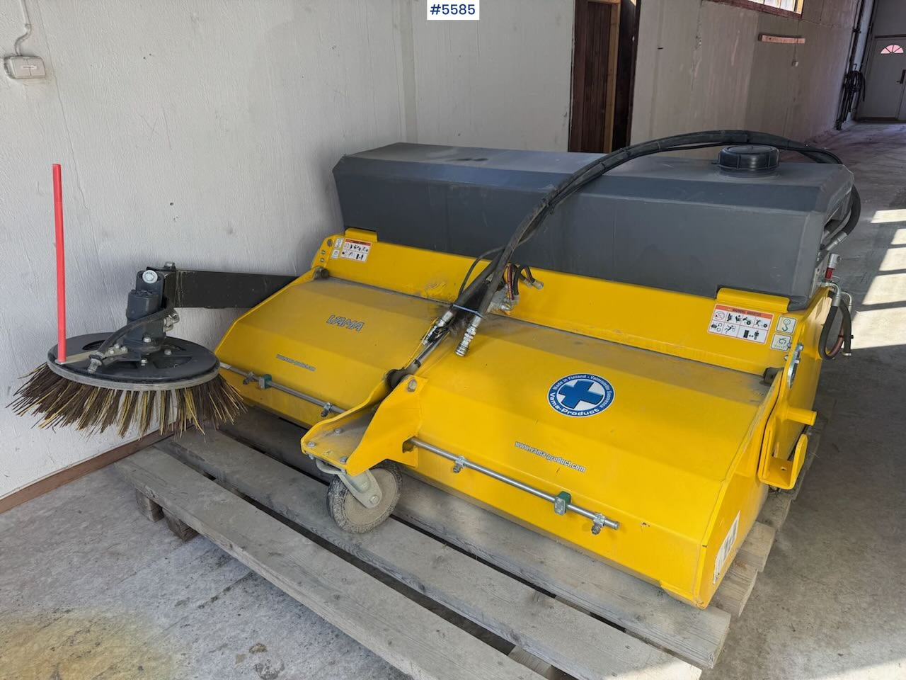 2019 Vama EHK A 2000 sweeper with collector - Veeg: afbeelding 1 2019 Vama EHK A 2000 sweeper with collector - Veeg: afbeelding 1