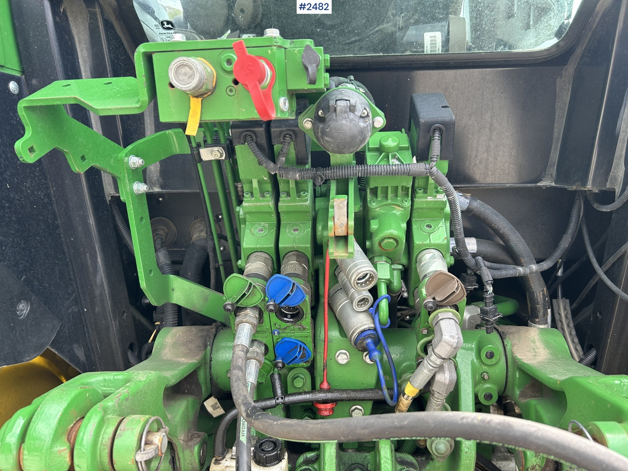 2020 John Deere 5125R w/ Quicke Q3s front loader - Tractor: afbeelding 4 2020 John Deere 5125R w/ Quicke Q3s front loader - Tractor: afbeelding 4