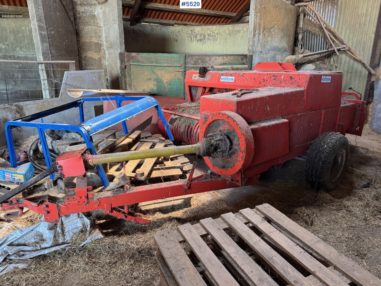 Deutz Fahr Square baler. - Hooi-/ Voedermachine: afbeelding 2 Deutz Fahr Square baler. - Hooi-/ Voedermachine: afbeelding 2