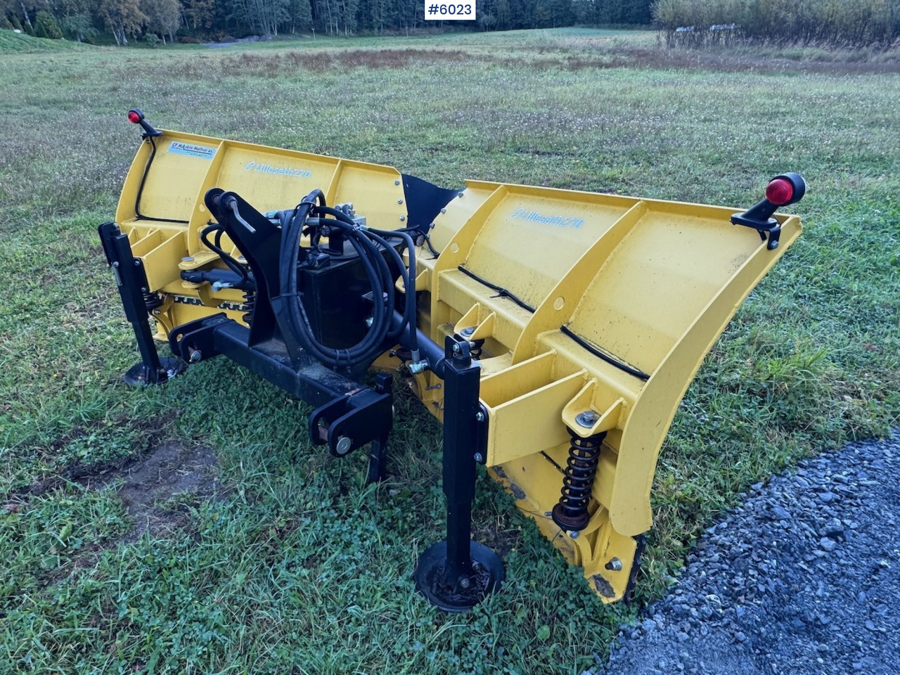 Lilleseth V-plow 270 w/ 3rd and 4th function! - Gemeentelijke machine/ Speciaal: afbeelding 3 Lilleseth V-plow 270 w/ 3rd and 4th function! - Gemeentelijke machine/ Speciaal: afbeelding 3