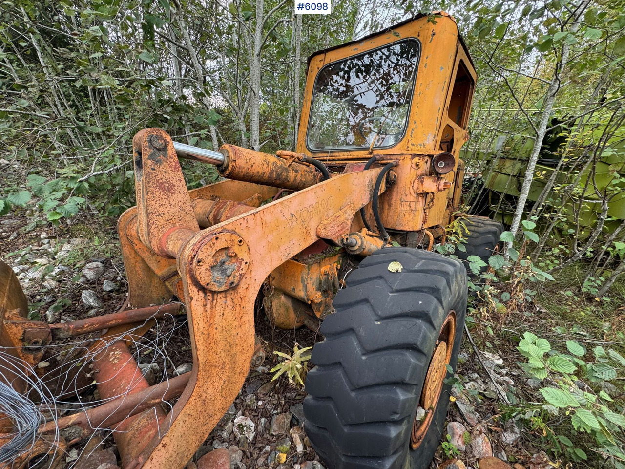 Hanomag wheel loader with bucket – repair object - Wiellader: afbeelding 2 Hanomag wheel loader with bucket – repair object - Wiellader: afbeelding 2