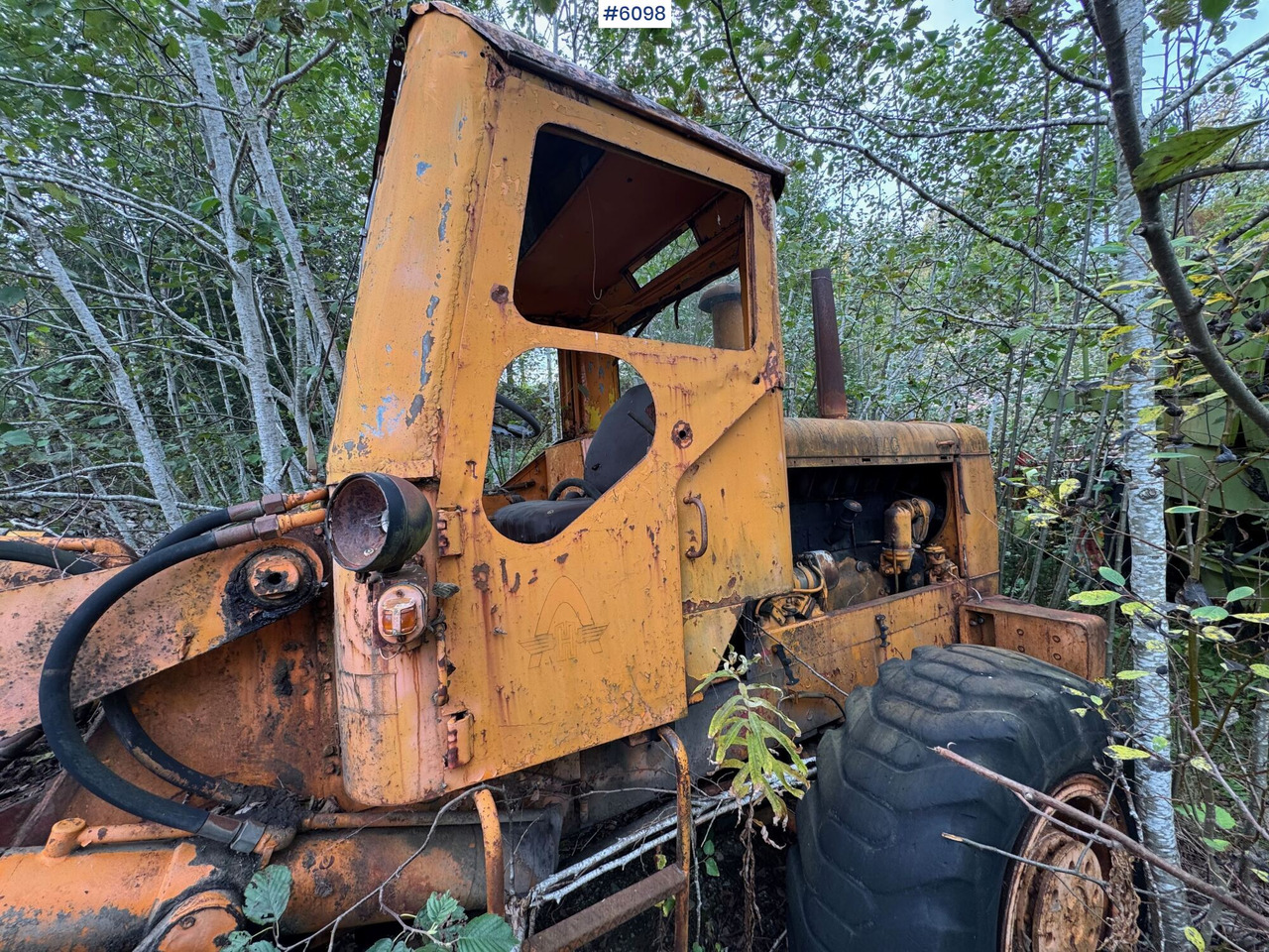 Hanomag wheel loader with bucket – repair object - Wiellader: afbeelding 4 Hanomag wheel loader with bucket – repair object - Wiellader: afbeelding 4